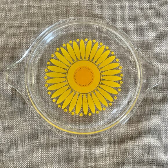 Vintage Pyrex Daisy Sunflower Casserole Dish Glass Lid 470-C Round Yellow Orange - Picture 1 of 6